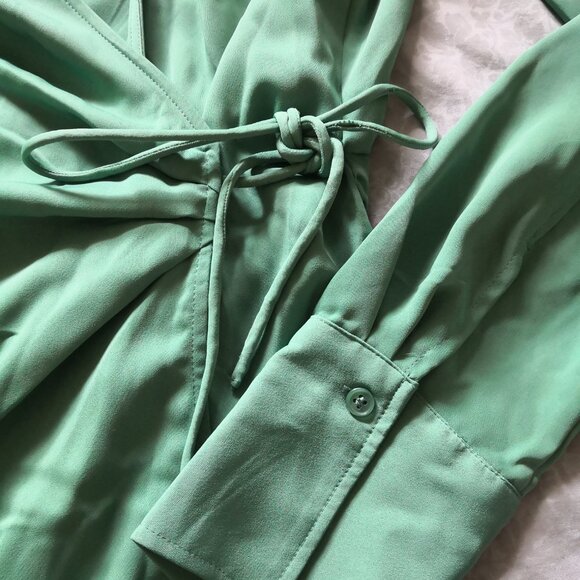 H&M Green Satin Wrap Dress - Picture 3 of 3